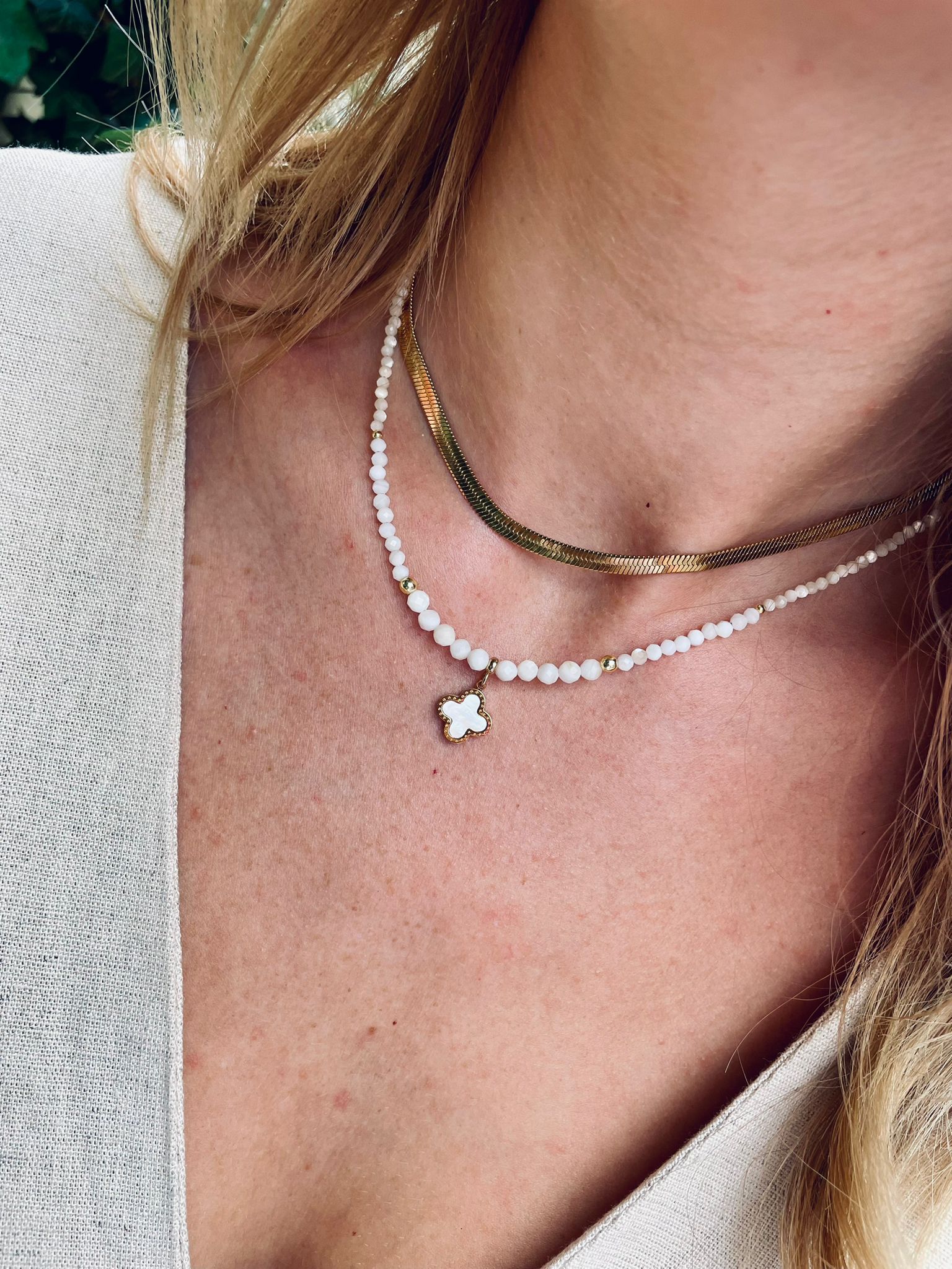 Naszyjnik z masą perłową koniczyna marokańska